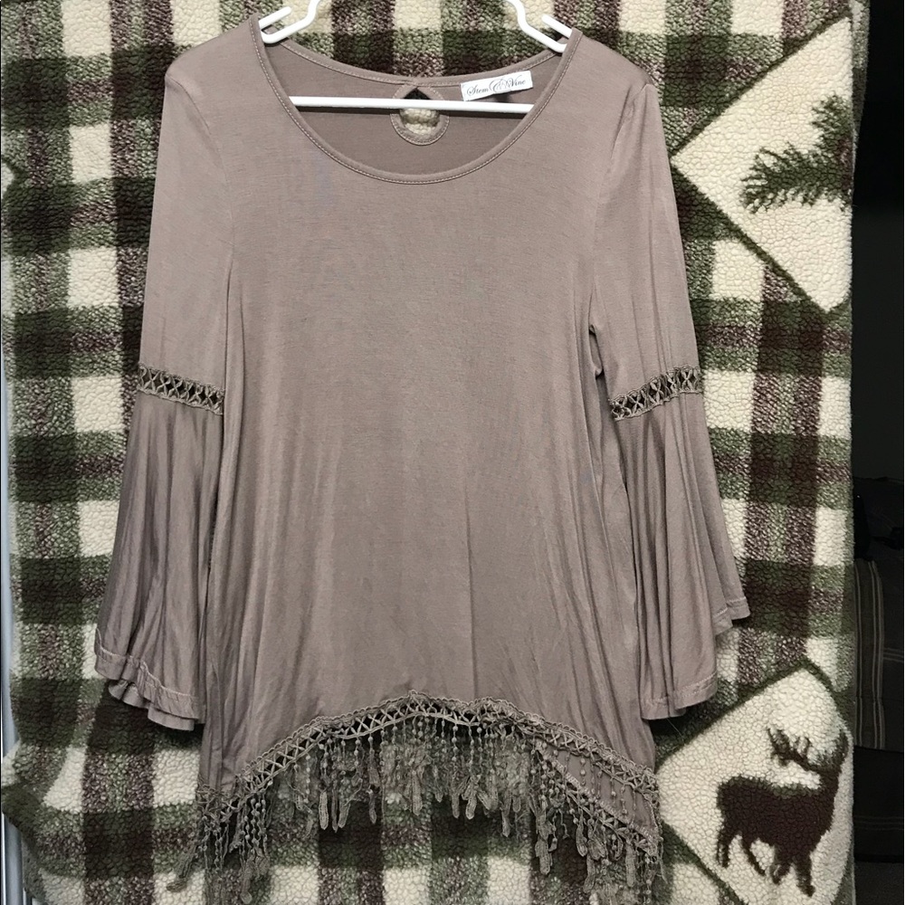 Stem & Vine Top